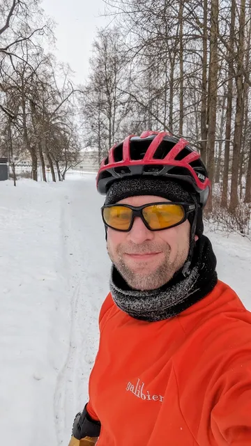 Me frost covered in cycling gear with a big stupid grin on my face.