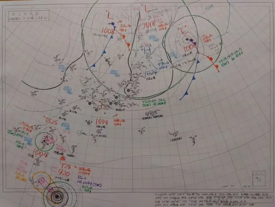 2024年11月16日正午の気象通報を基に描いた天気図