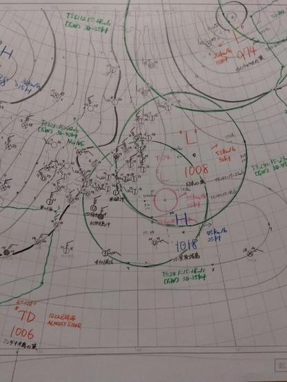 2024年12月18日正午の気象通報を基に描いた天気図