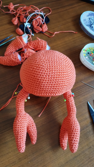 Crabe Ferris de Rust en peluche crochet amigurumi de DOOMYFLOCROCHET 