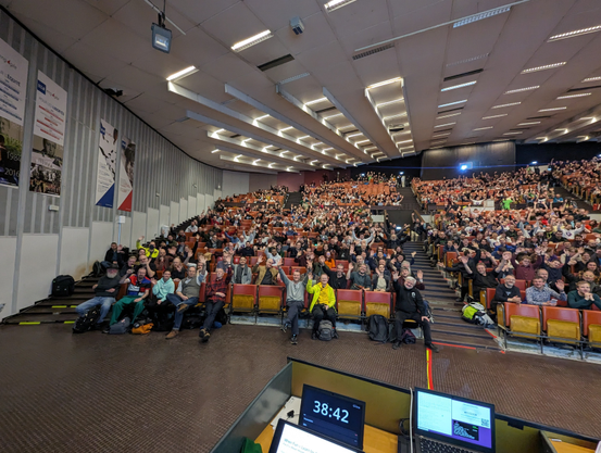 Janson in ULB Solbosch, largely full. Left room view.