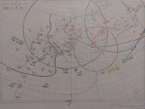 2025年2月6日正午の気象通報を基に描いた天気図