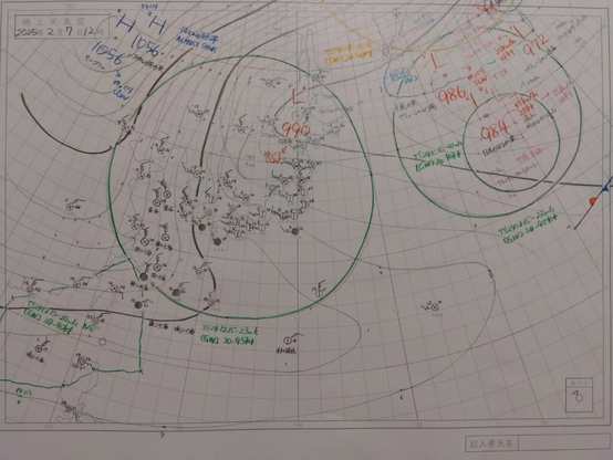 2025年2月7日正午の気象通報を基に描いた天気図