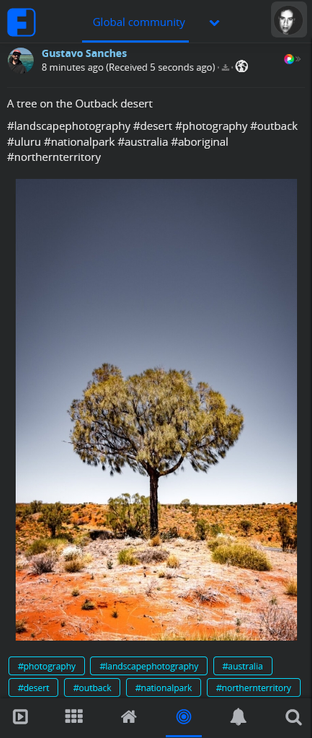 Friendica screenshot in web mobile mode.