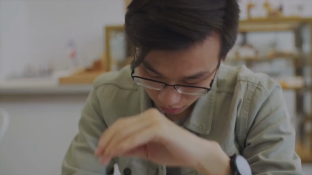 Stock footage of people sneezing, coughing and scratching, assembled as if an ad for allergy medication.