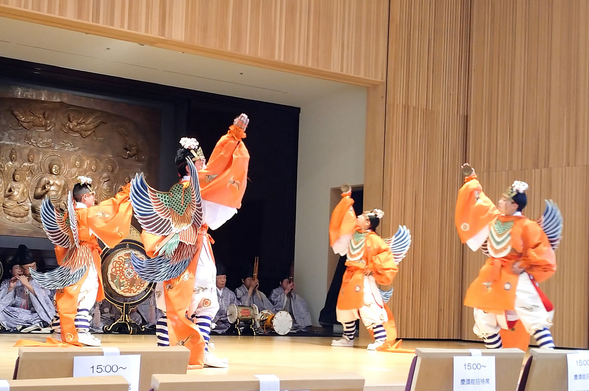 東大寺聖武祭
金鐘ホール
奉納舞楽
雅楽
能楽
南都楽所
迦陵頻