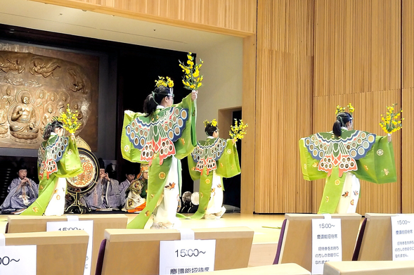 東大寺聖武祭
金鐘ホール
奉納舞楽
雅楽
能楽
南都楽所
胡蝶