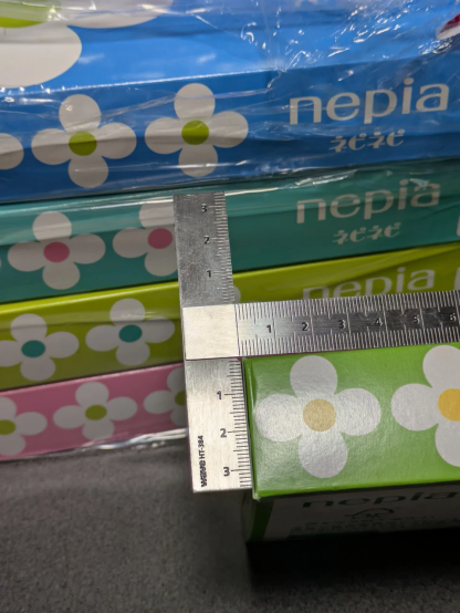スーパーで買った箱ティッシュ(5個298円税別)