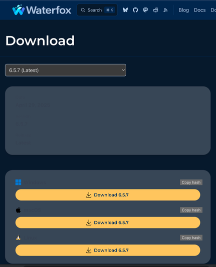Waterfox の公式サイトのダウンロードページ（ダークモード時）のキャプチャ。
文字色が背景色とほとんど一緒で文字が見えない。