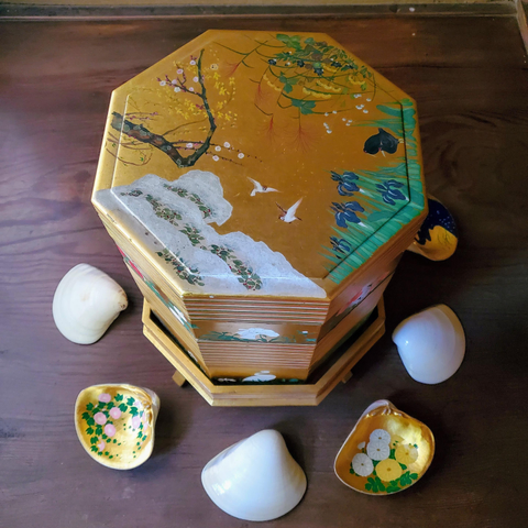A gorgeous set of 'kai-awase', these shells painted with seasonal flowers.