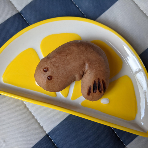 An eel-shaped sweet produced for the Doyo-no-hi celebration in July.