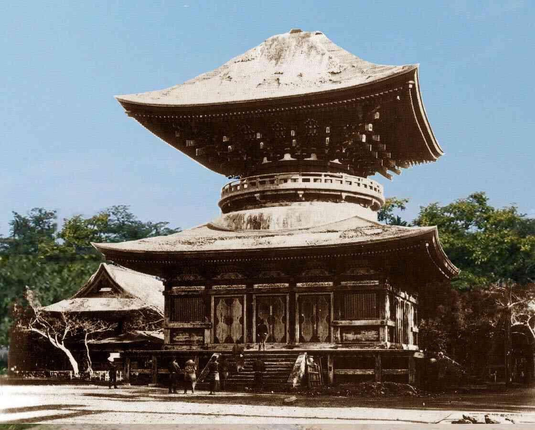 A #Buddhist #pagoda (a Yakushi-dō (薬師堂) at Tsurugaoka Hachimangū-ji in #Kamakura, #Japan, before the #shinbutsubunri.
#BuddhistArt #Buddhism