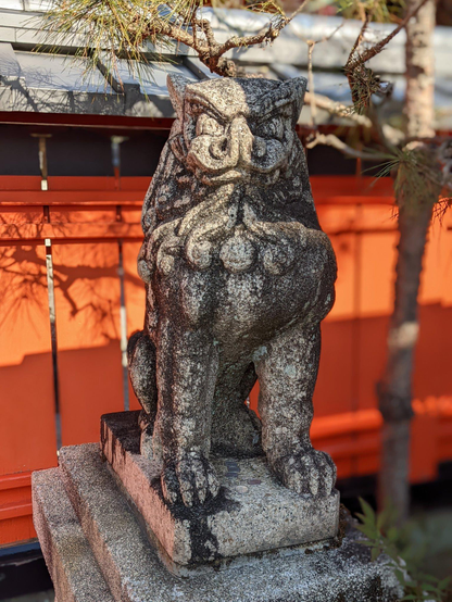 Fuko-sha in the grounds of Fukuoji-jinja, guardian shrine of Ninna-ji.