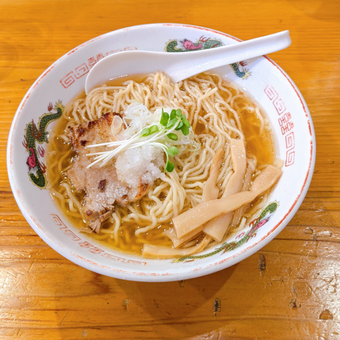 「芯せかい」の「淡麗中華そば」の写真