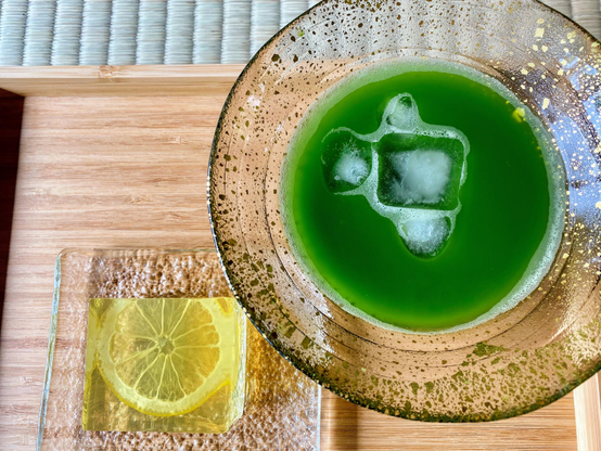 Resukan, a sweet jelly layered with lemon slices to call to mind lace.