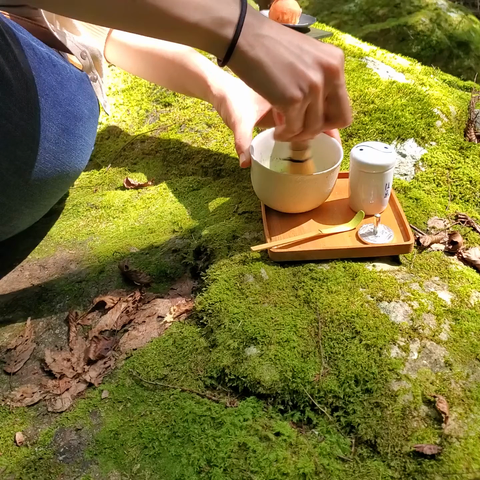 Nao-san enjoys matcha beside Otowa-no-taki in Kameoka.