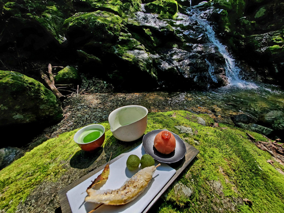 Tomato ohagi, waka-ayu and shinsei mame, a trio of seasonal sweets for an outdoor tea ceremony.