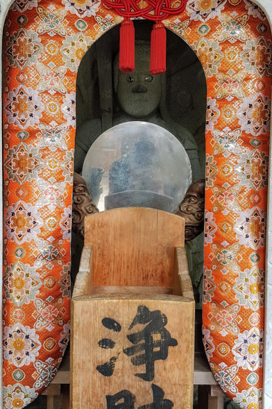 Statue of Fudo Myoo enshrined at the Otowa-no-taki.