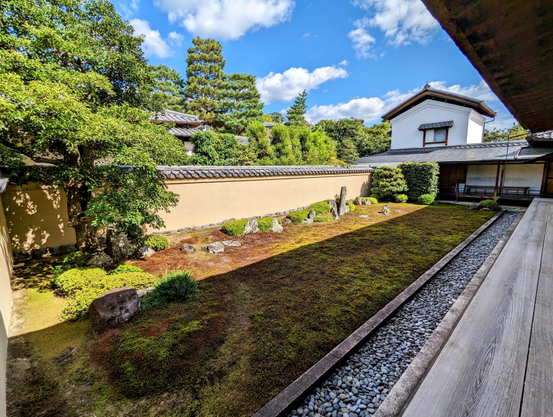 The Ryogin-tei garden is to believed to be Daitoku-ji's oldest.