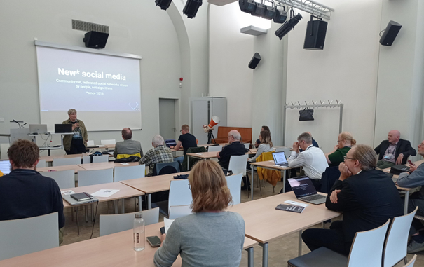 Talk by Schuh.