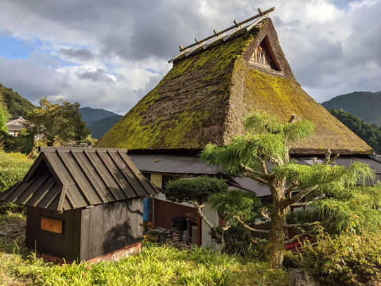Next to many of the traditional farmhouses in Kayabuki-no-sato you will see a small shed (mimicking the shape of the farmhouse). This conceals fire fighting equipment to quickly tackle any fires that break out in the precious buildings.