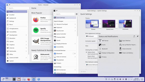 The animation shows the Plasma desktop with some apps, smoothly transitioning from light to dark themes.