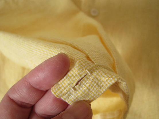 縫い目を利用したボタンホール