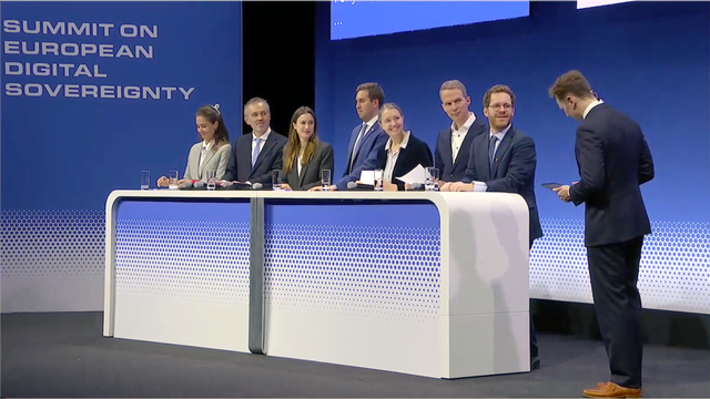 Adriana Groh speaking on a panel at the European Summit on Digital Sovereignty with David Amiel, Minister Delegate for the Civil Service and State reform, France
Thomas Jarzombek, Parliamentary State Secretary, Federal Ministry for Digital Transformation and Government Modernisation, Germany
Art de Blaauw, CIO Dutch Central Government, Ministry of the Interior and Kingdom Relations, The Netherlands
Alexander Pröll, State Secretary for Digitalisation, Federal Chancellery, Austria
Stéphanie Schaer, Director, French Interministerial Digital Directorate (DINUM), France
Corinne Cath, Digital Policy and Infrastructure Governance Expert
