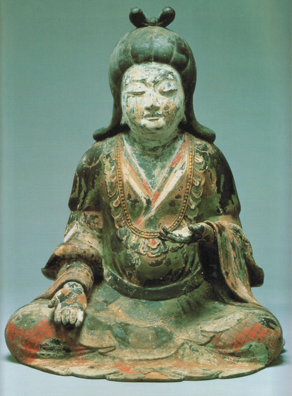 sculpted image of a seated female deity dating to the #Heian period (794-1185) in the collection of Matsuo Taisha Grand Shrine (松尾大社) in #Kyoto, #Japan.
#BuddhistArt #Buddhism