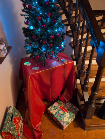 A picture of the Christmas tree at Nonna Gorix’s