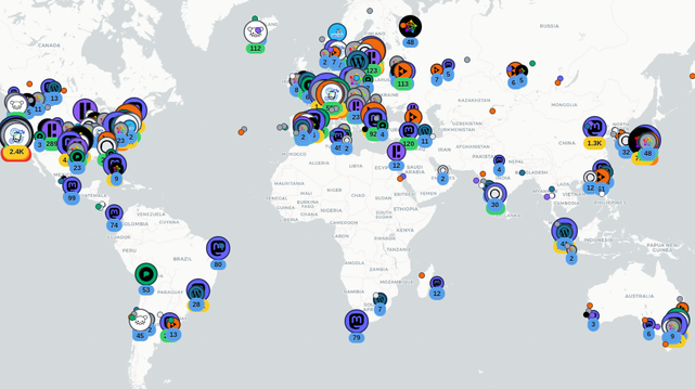 The image shows a screenshot of the mentioned webiste. It shows a world map with circles in various colours and sizes that represent a network of independent social media platforms all over the world. The most circles are in in North America and Europe.

https://arewedecentralizedyet.online/map/?source=fedi