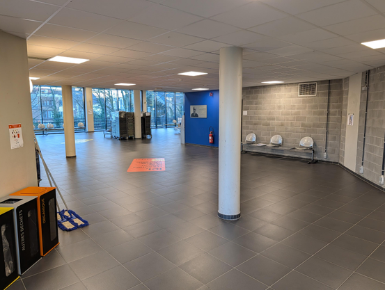 Another shot, of infodesk K before there's an infodesk 