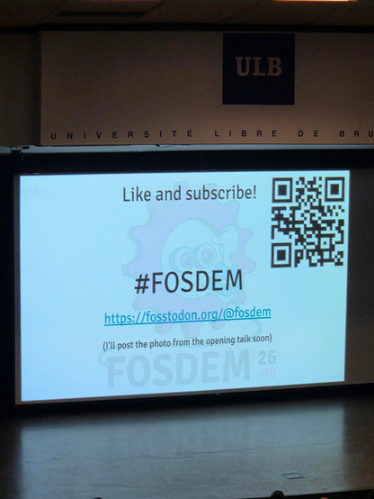 Fosstodon mentioned on a slide on the main stage whoo 🎉
