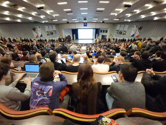 pleins de gens à la fosdem

lots of people in the fosdem