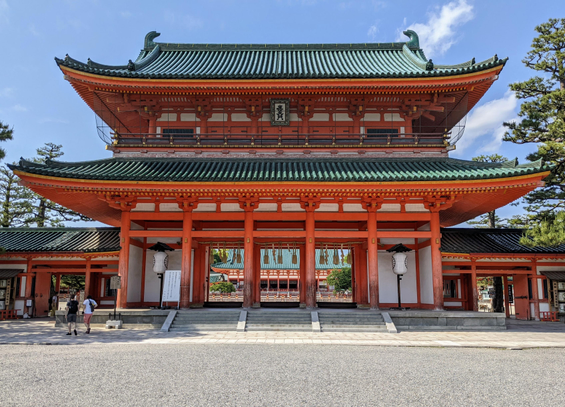 The Oten-mon gate of Heian Jingu.