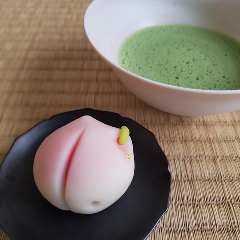 Sweet mimicking a peach shaped bell.