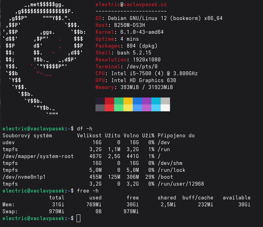 sreenshod z neofetch na debian serveru