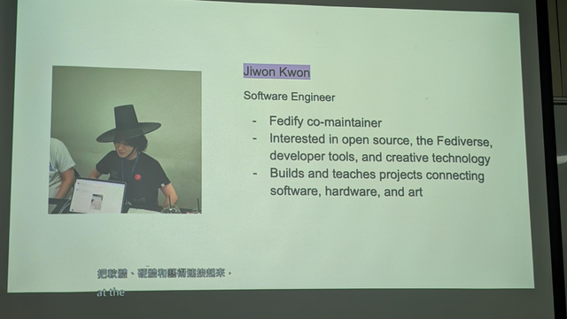 intro slide shows Jiwon in wide brimmed black hat.
